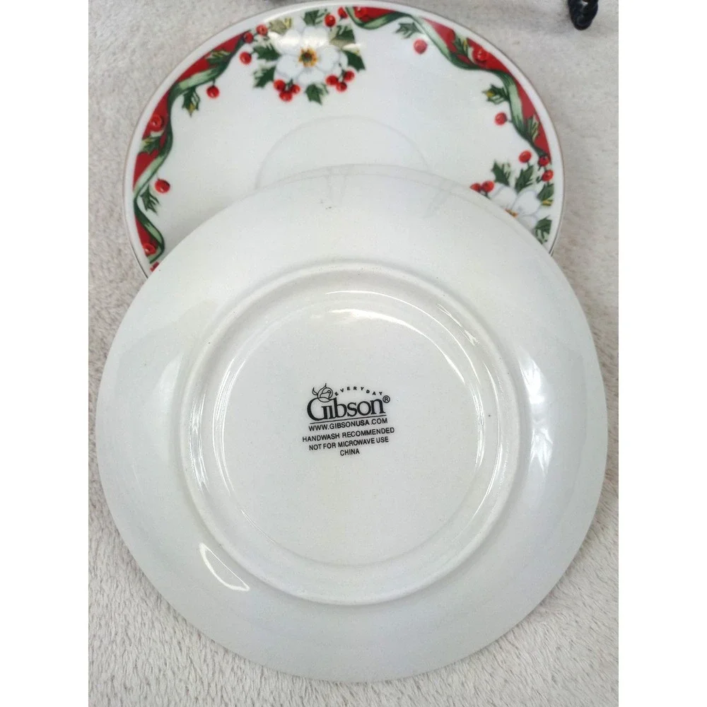 Set of 4 Gibson‎ Christmas Poinsettia & Holly Saucers 5.75